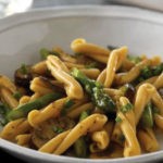 Chickpea Casarecce with Asparagus and Mushrooms