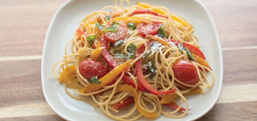 Whole Grain Thin Spaghetti with Cherry Tomatoes & Fresh Sweet Peppers